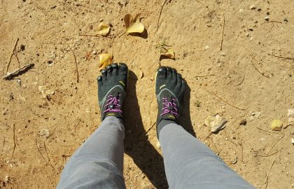נעליים יחפות – ללכת עם ולהרגיש בלי